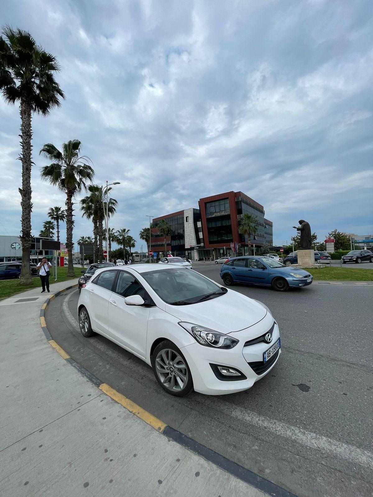 Hyundai I30 for rent