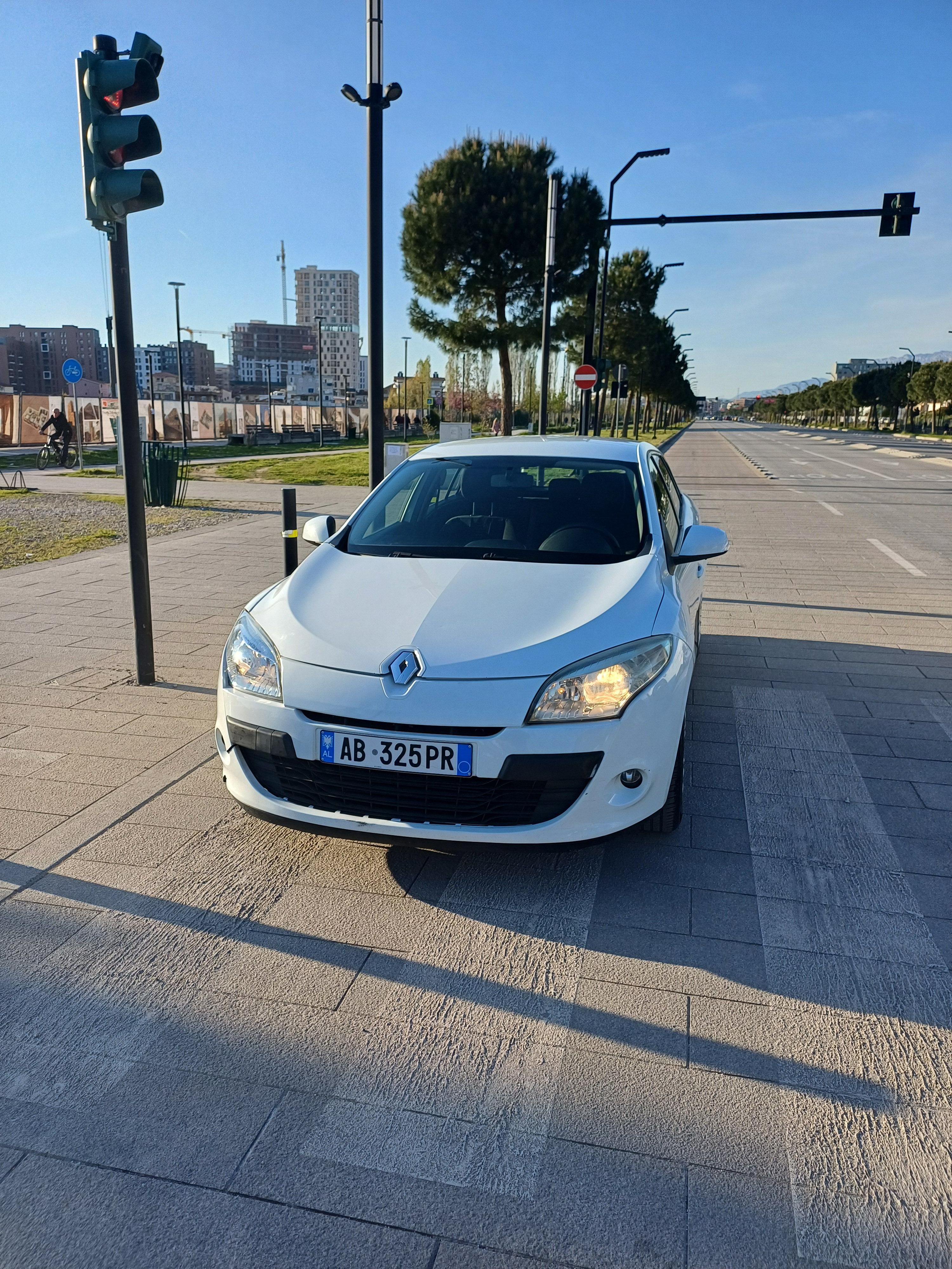 Renault Megane for rent