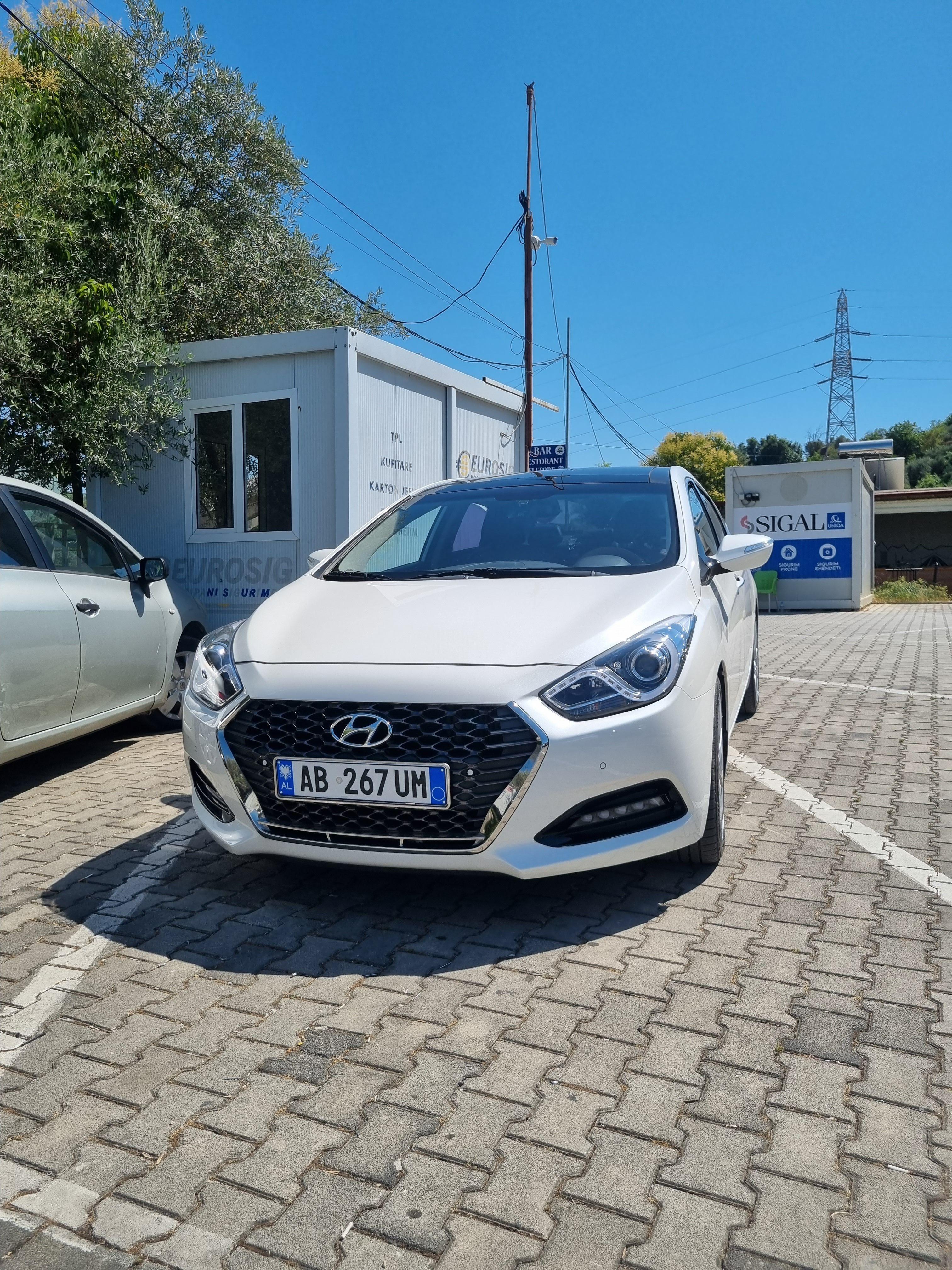 Hyundai I40 for rent