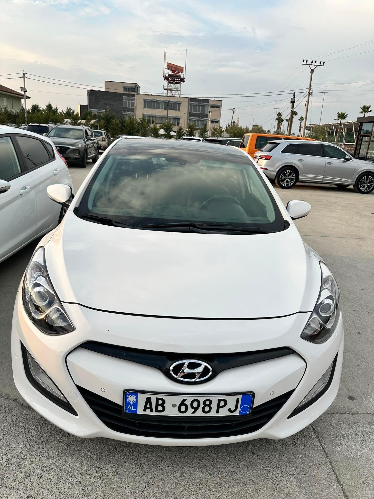 Hyundai I30 for rent