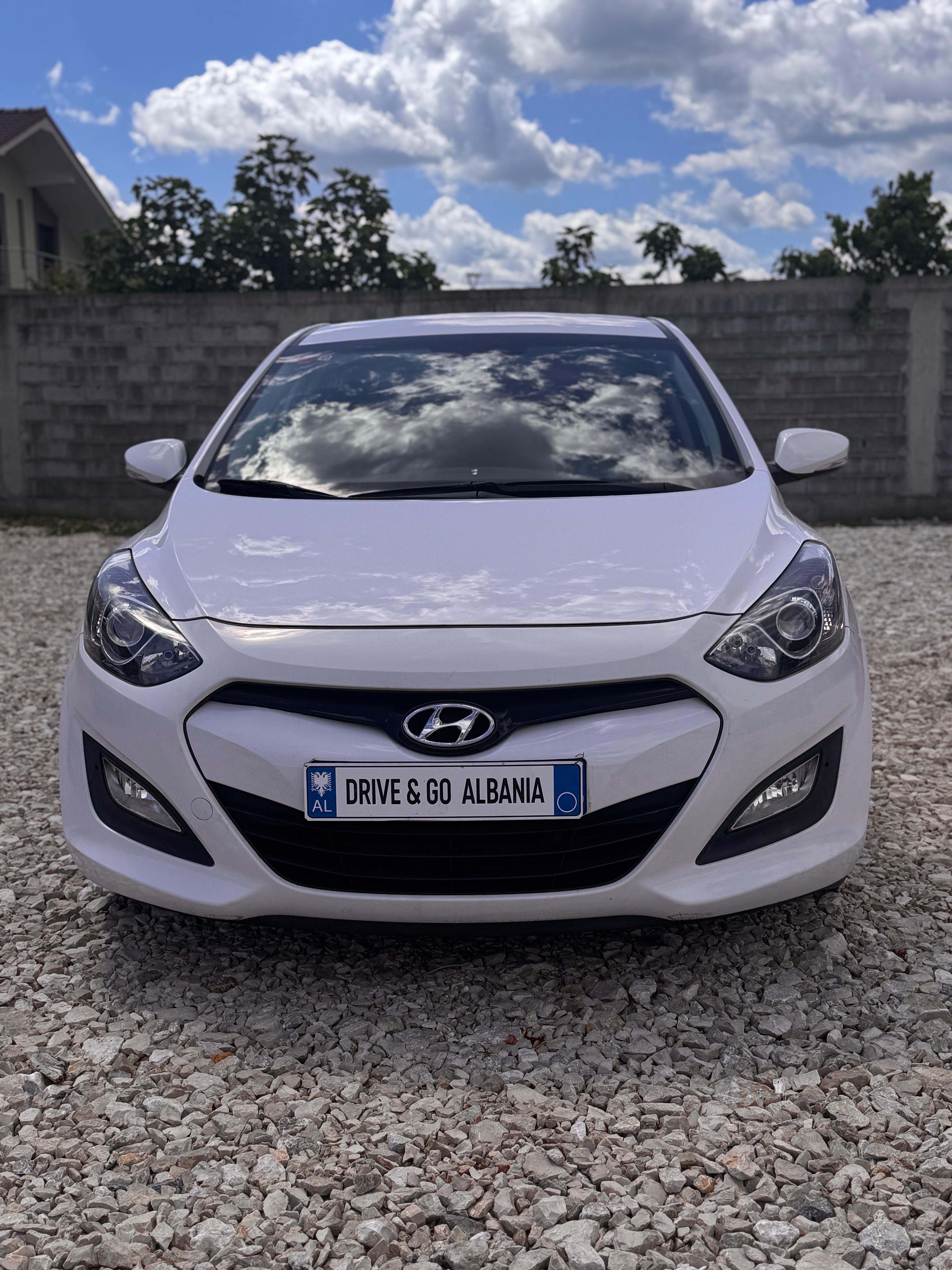 Hyundai I30 for rent
