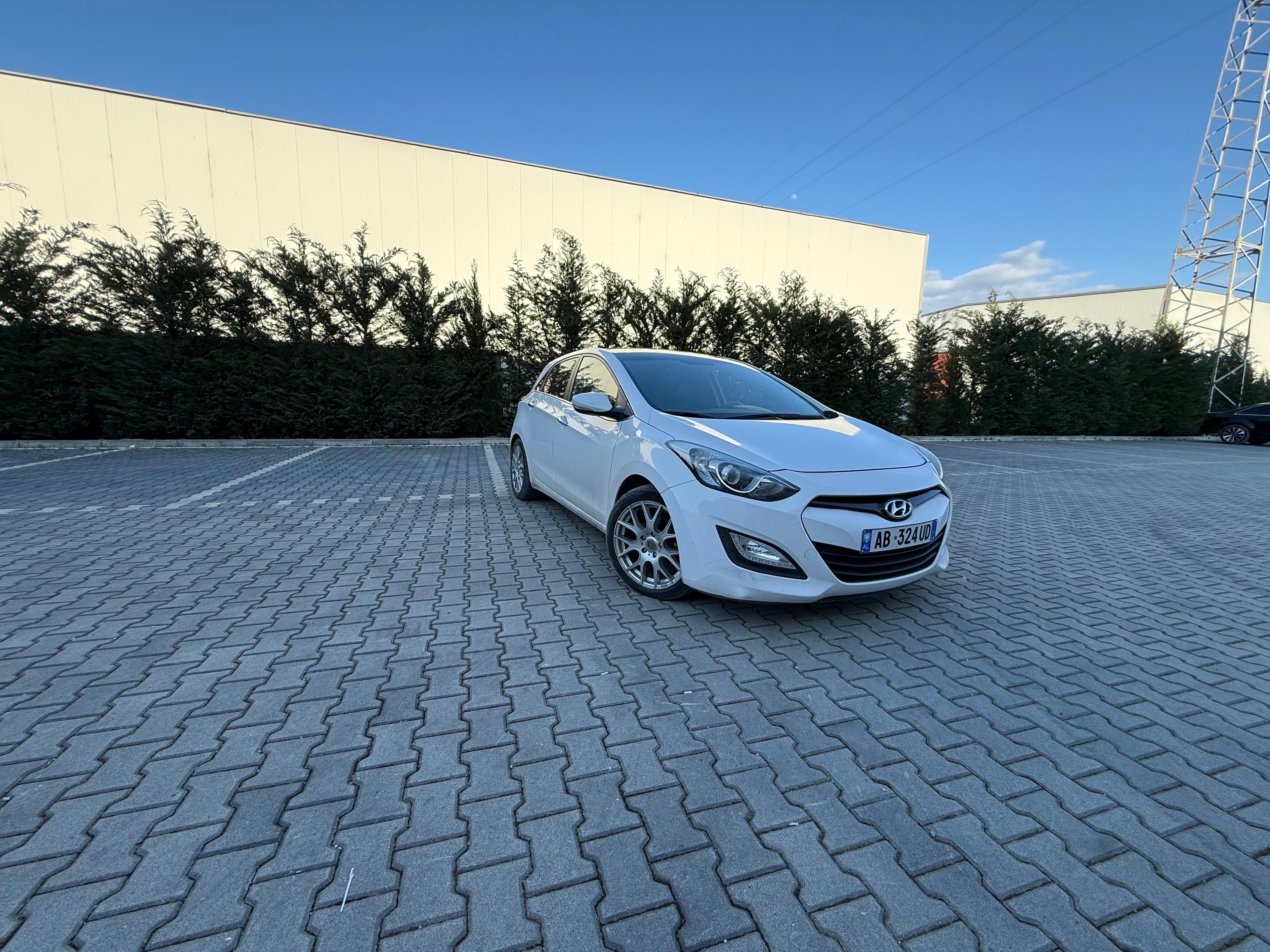 Hyundai I30 for rent