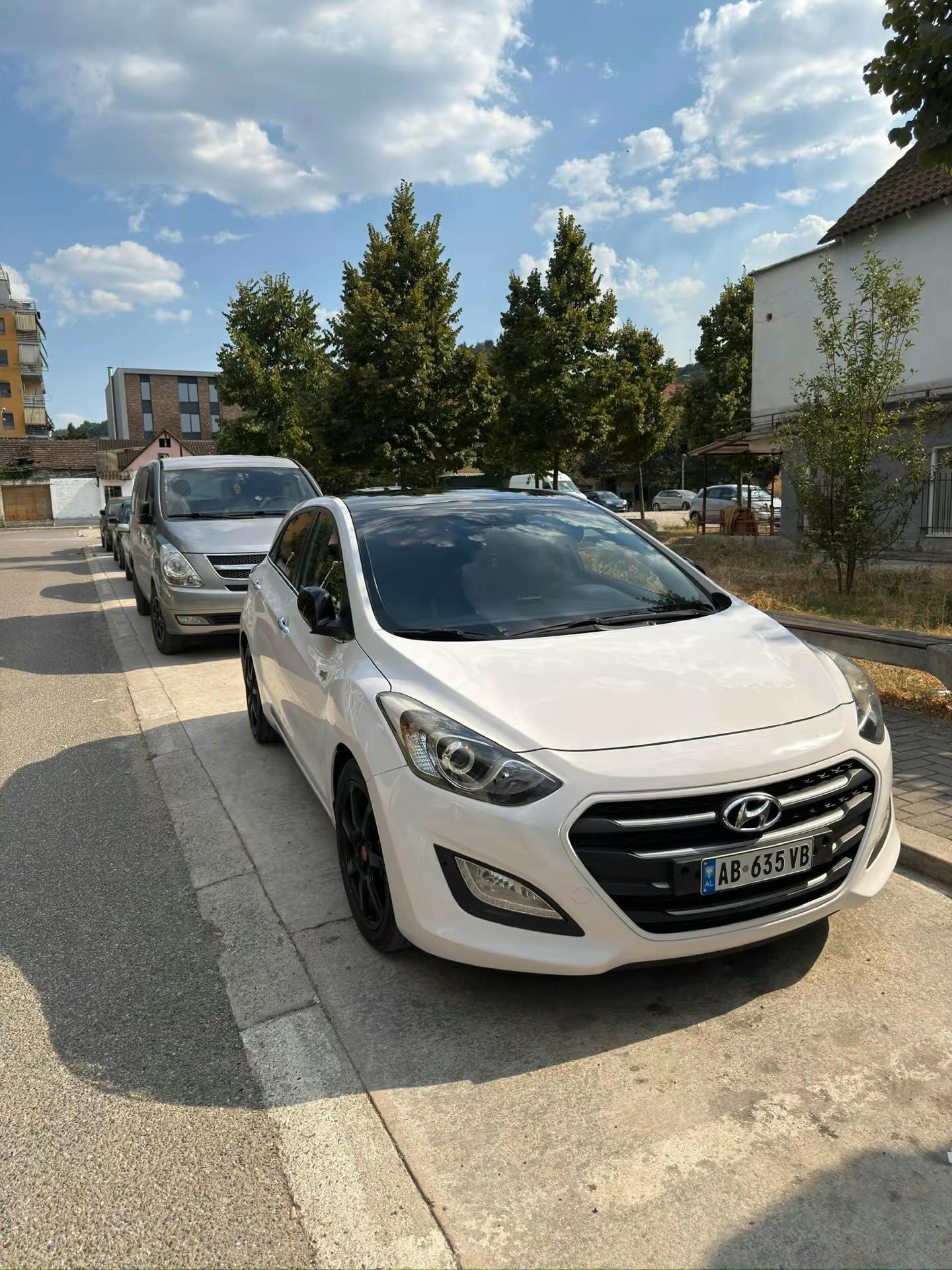 Hyundai I30 for rent