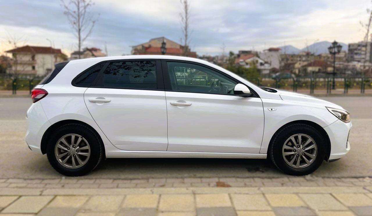 Hyundai I30 for rent