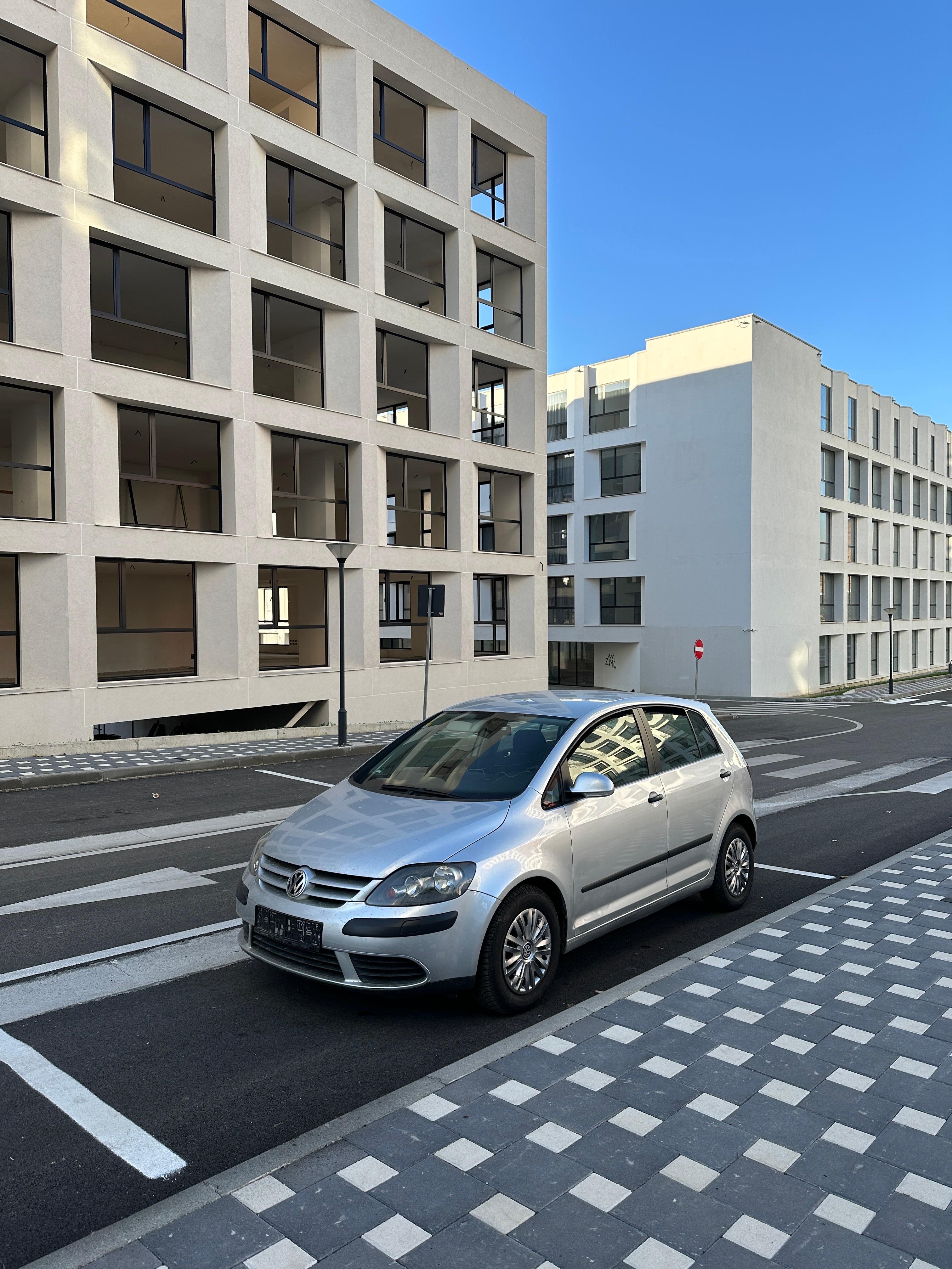 Volkswagen Golf Plus for rent