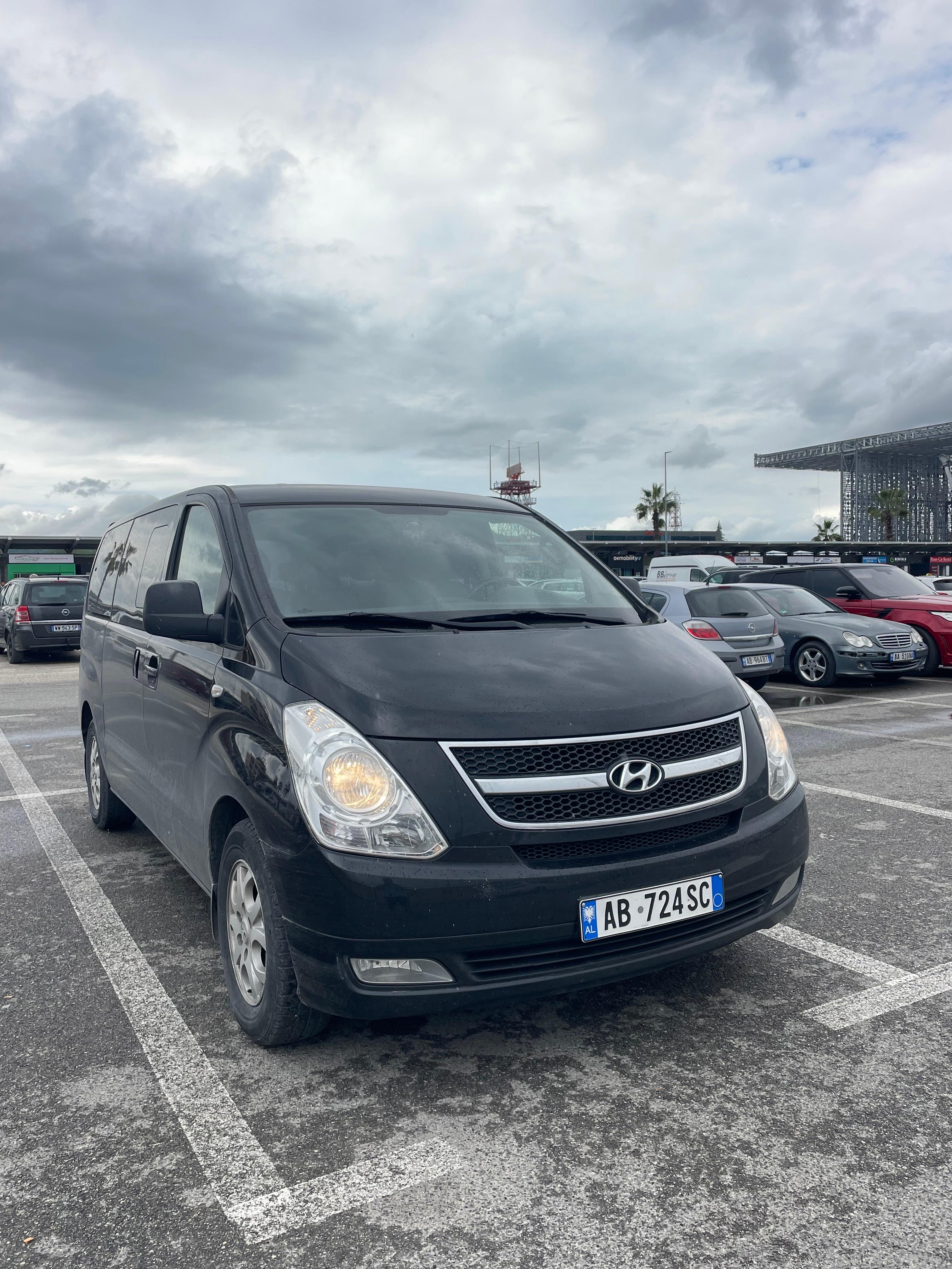 Hyundai Starex for rent