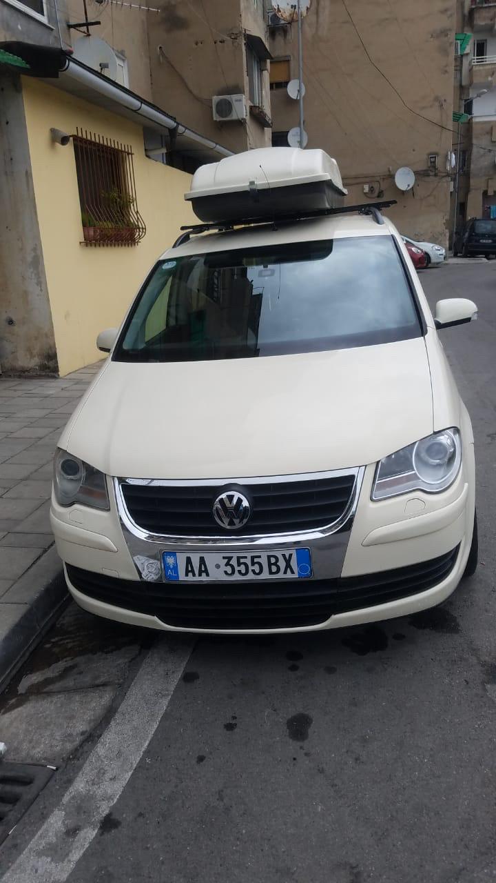 Volkswagen Touran for rent