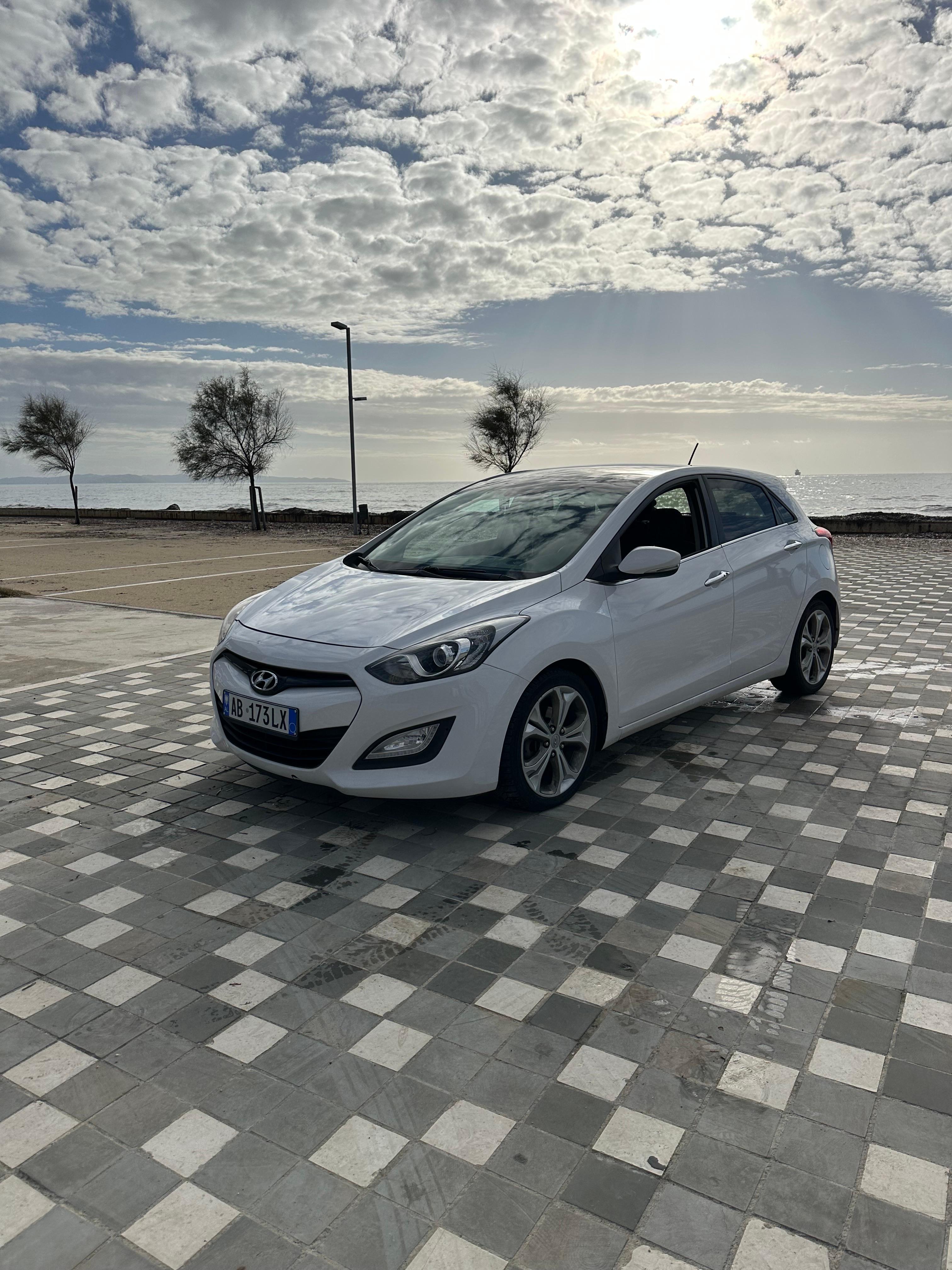 Hyundai Elantra for rent