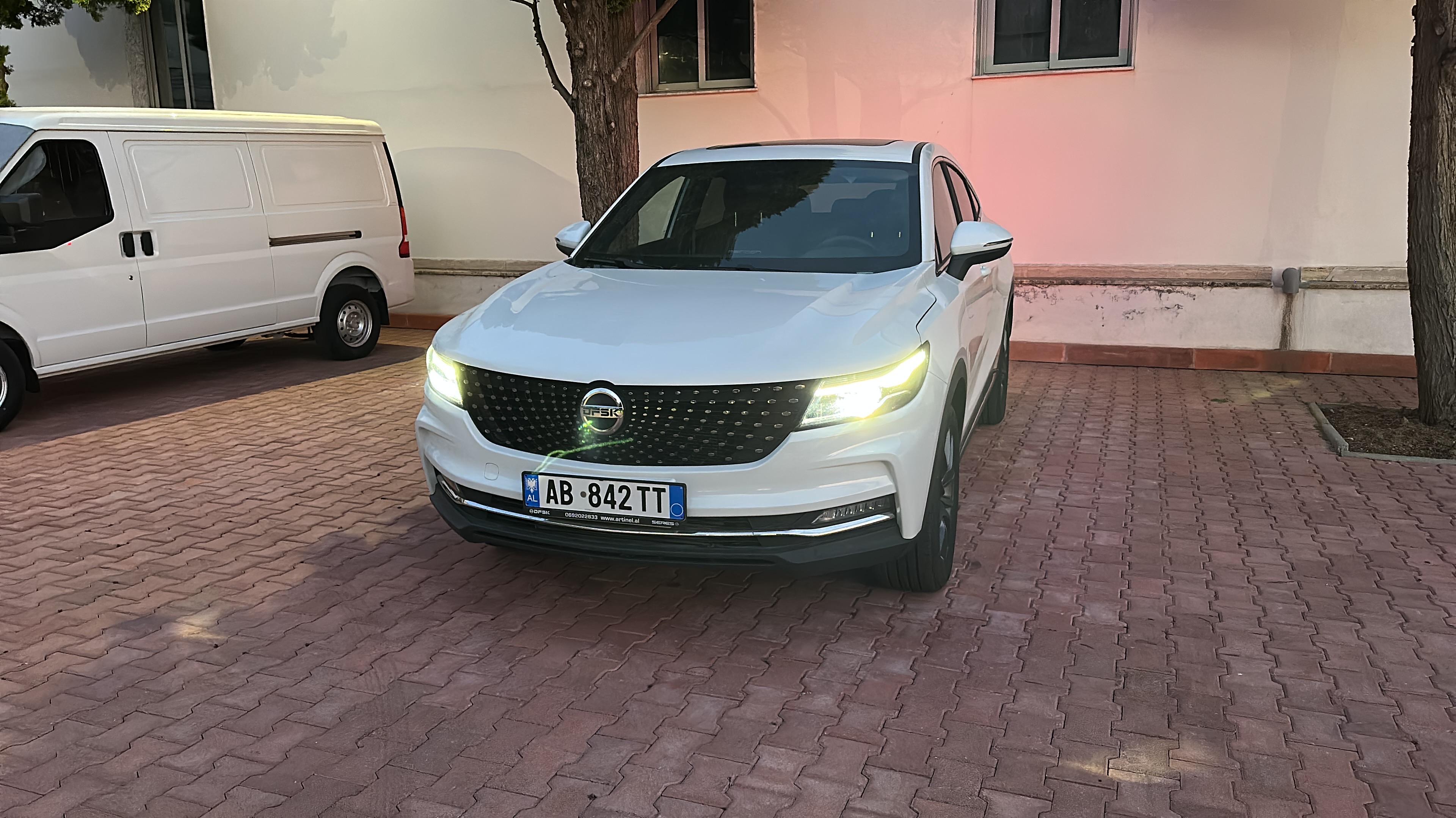 rentx listing card gallery