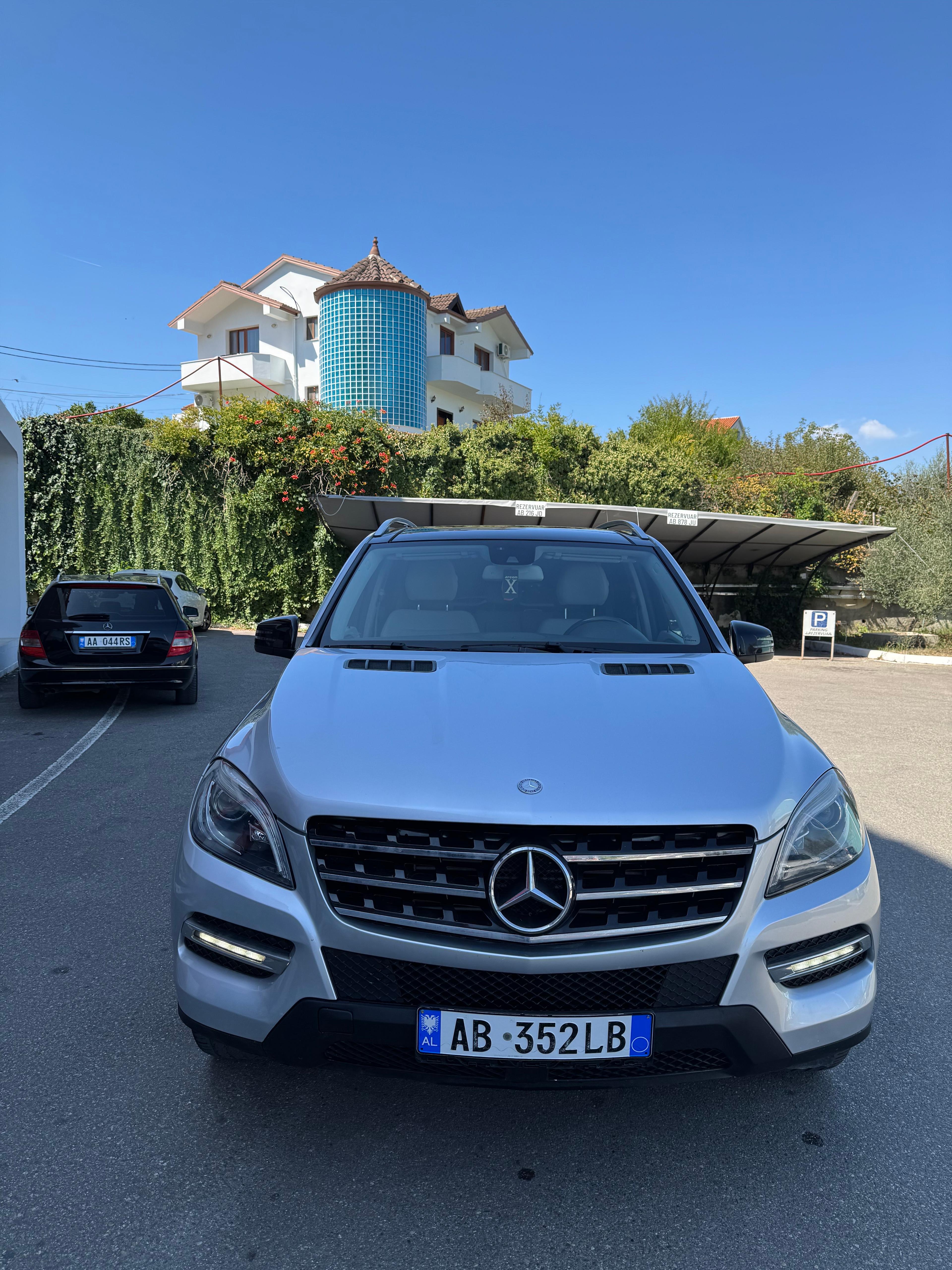 Mercedes-Benz ML Class for rent