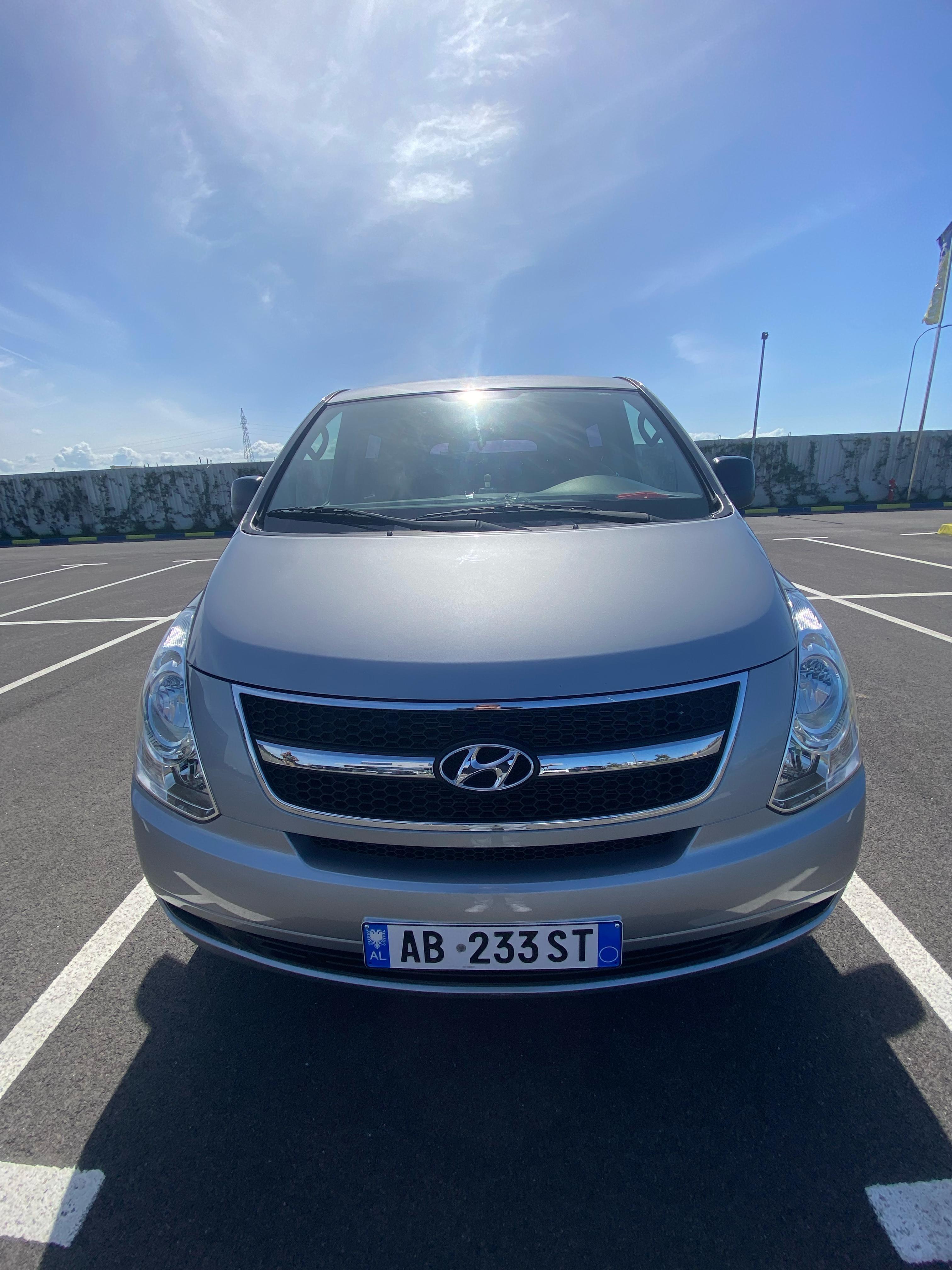 Hyundai Starex for rent