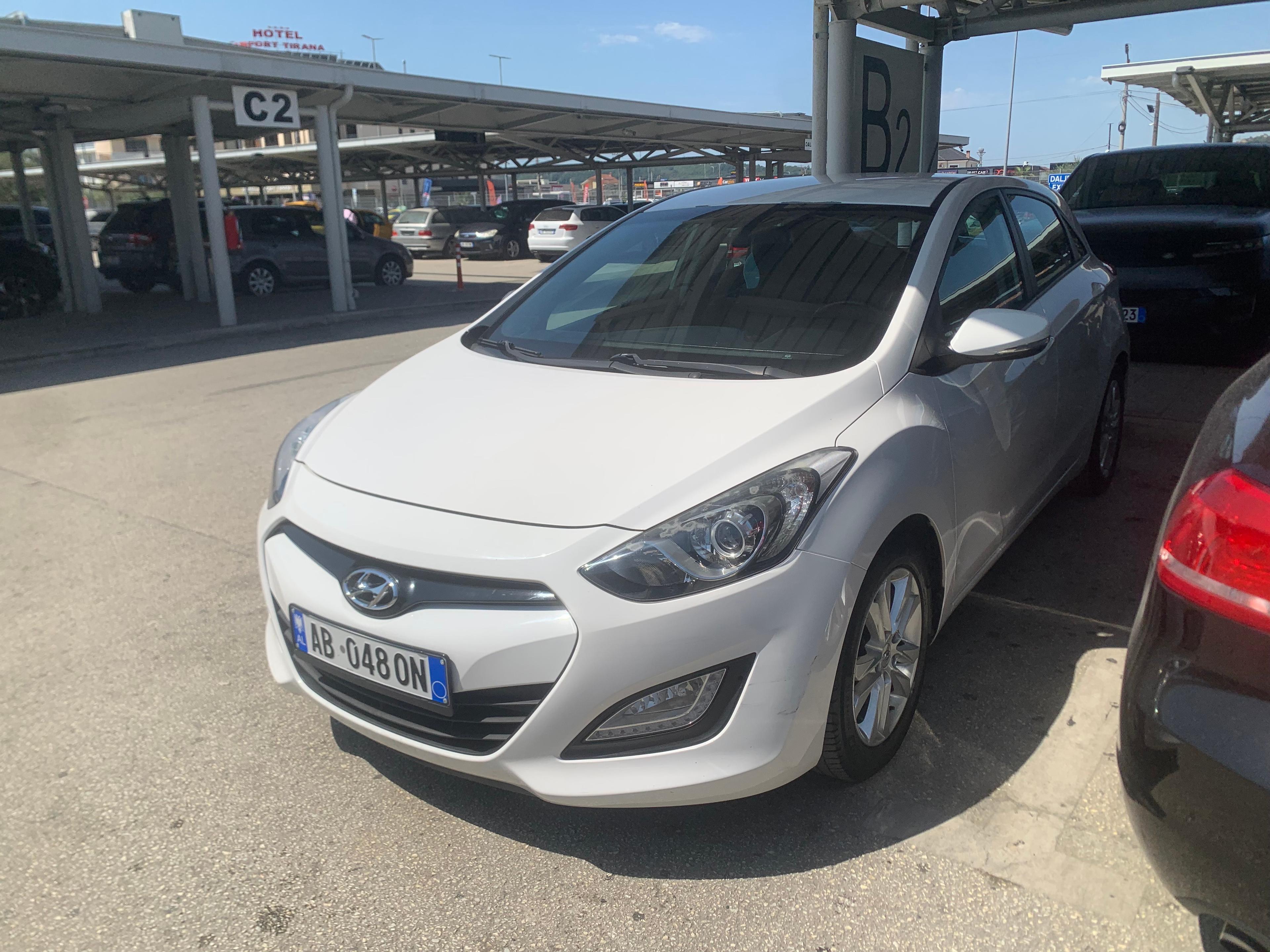 Hyundai I30 for rent