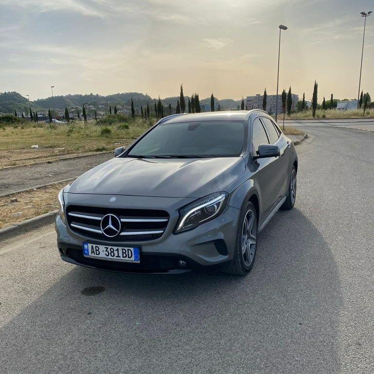 Mercedes-Benz GLA for rent