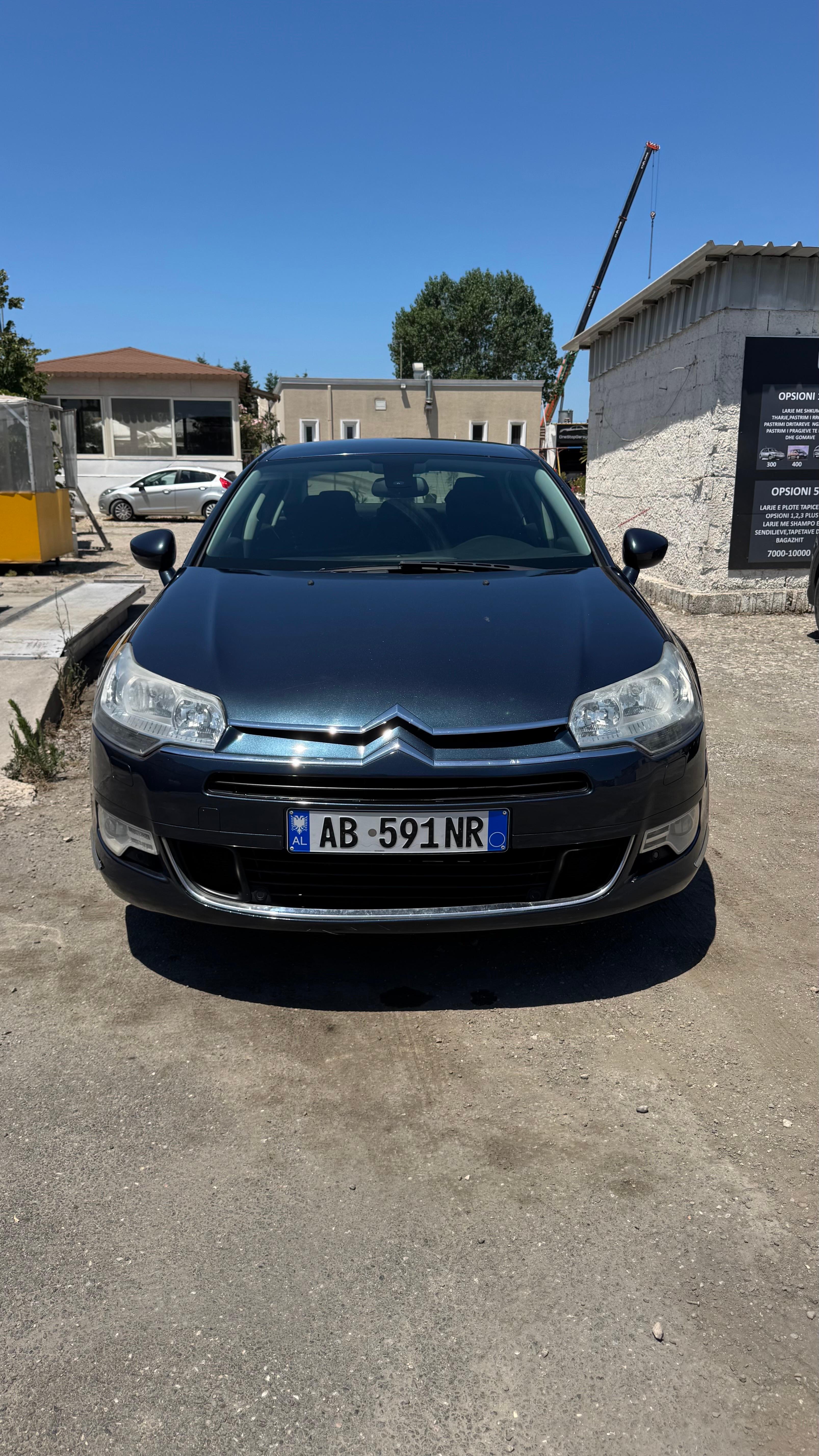 Citroen C5 X for rent