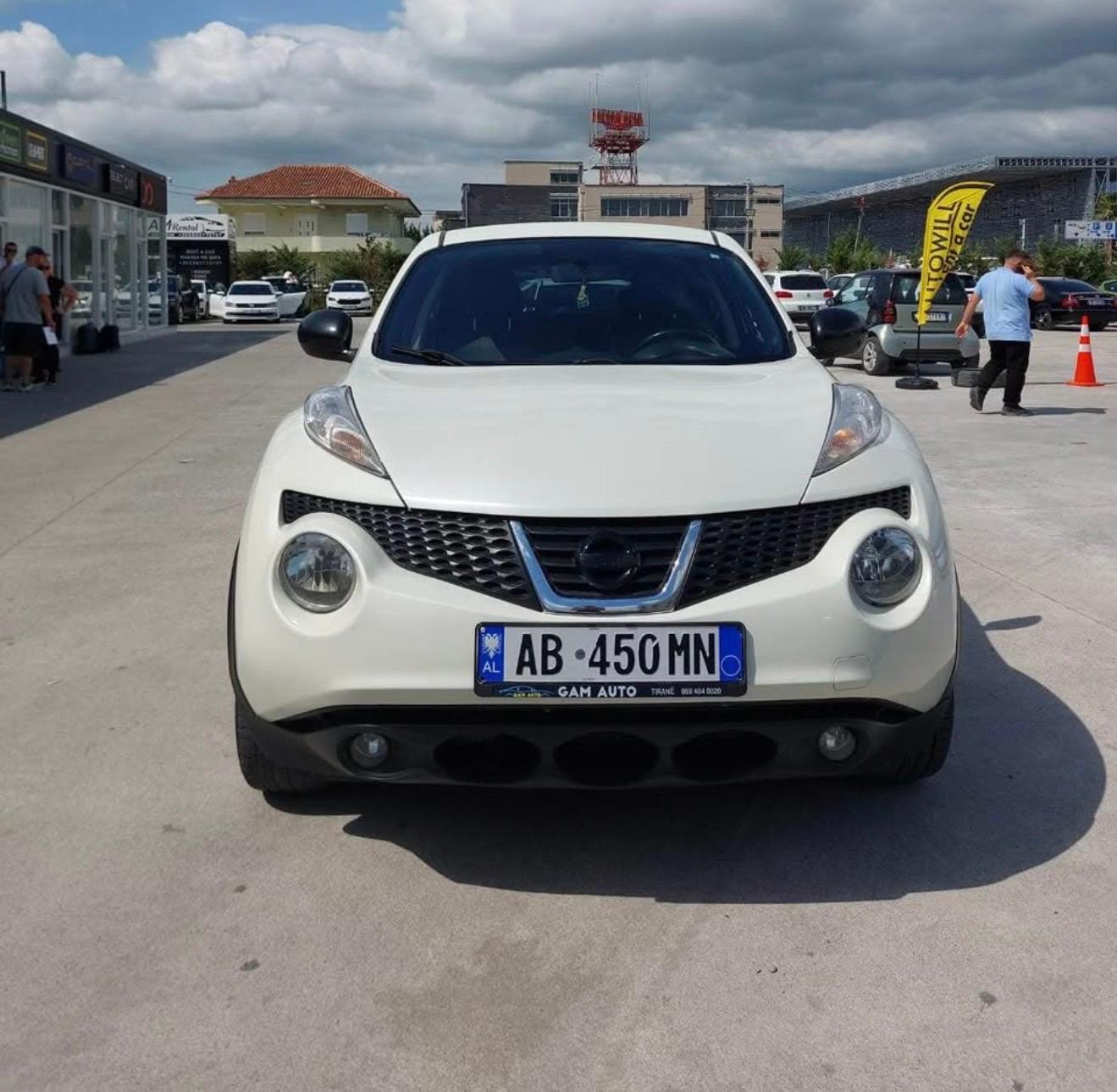 Nissan JUKE for rent