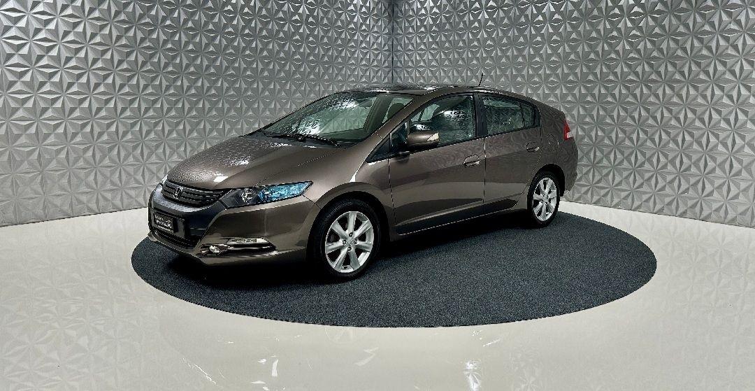 Honda Insight for rent