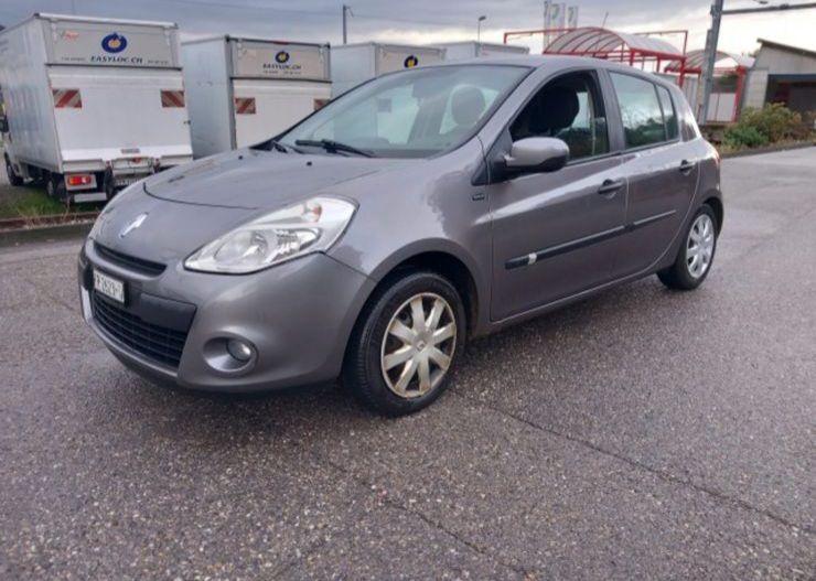Renault Clio for rent