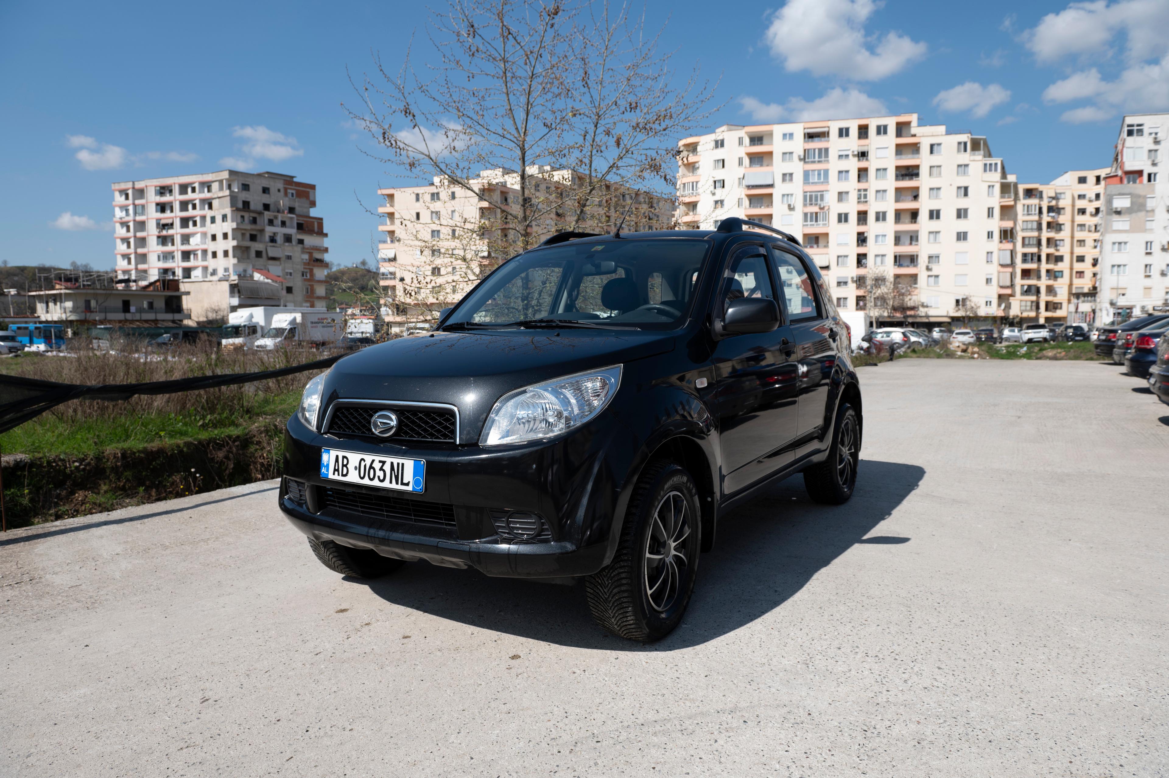 Daihatsu Rocky for rent