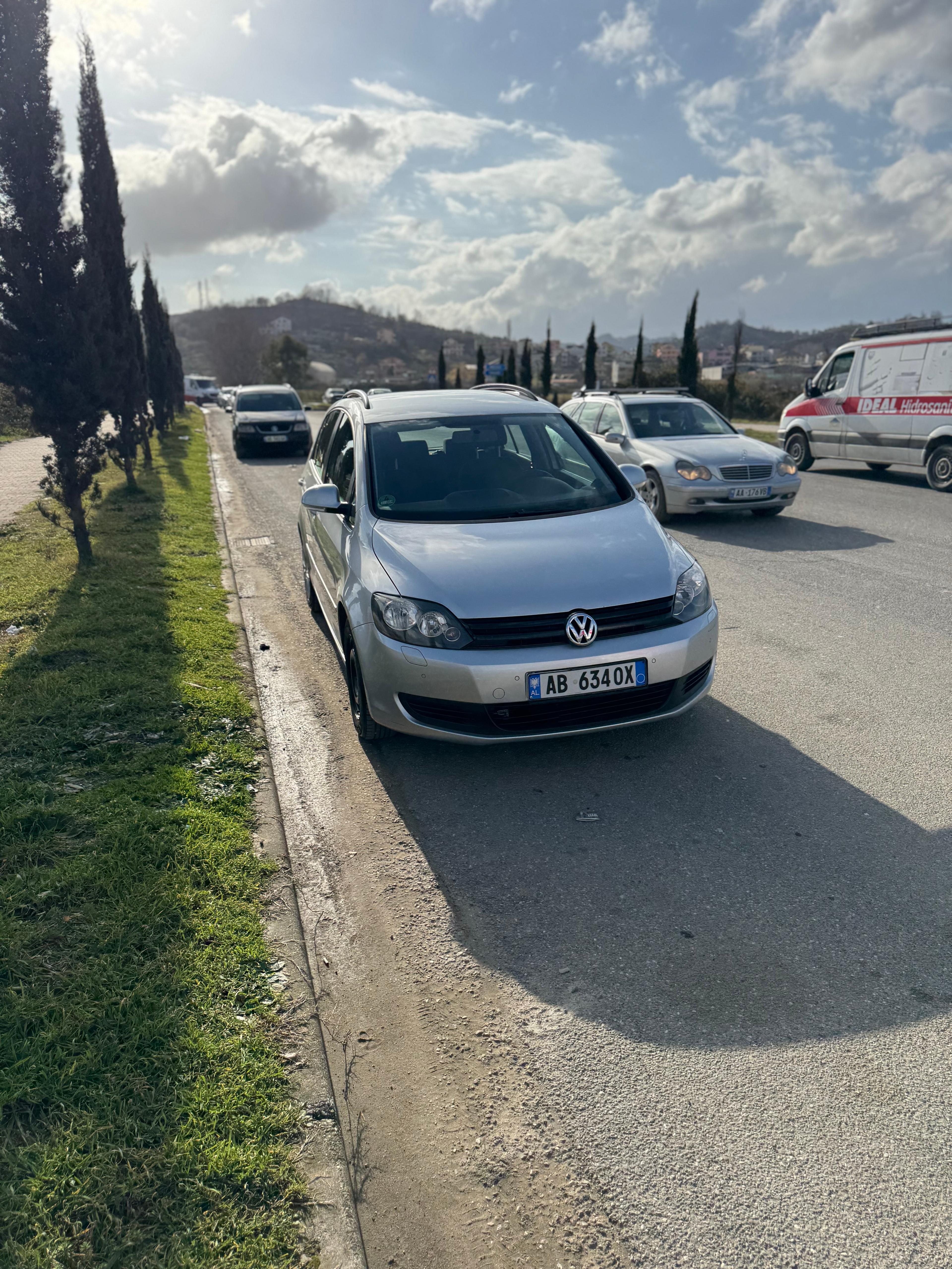 Volkswagen Golf Plus for rent