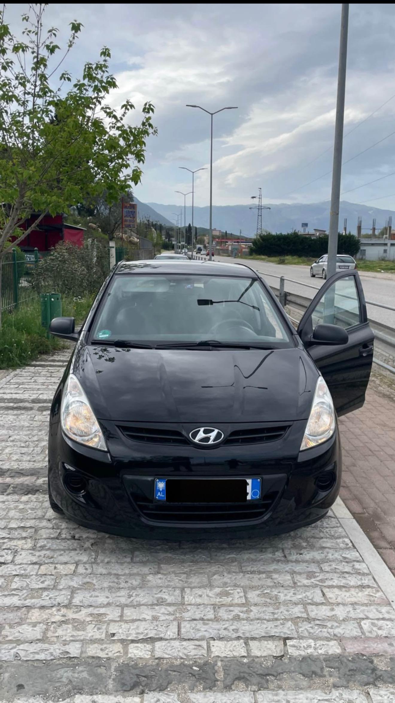 Hyundai i10 for rent