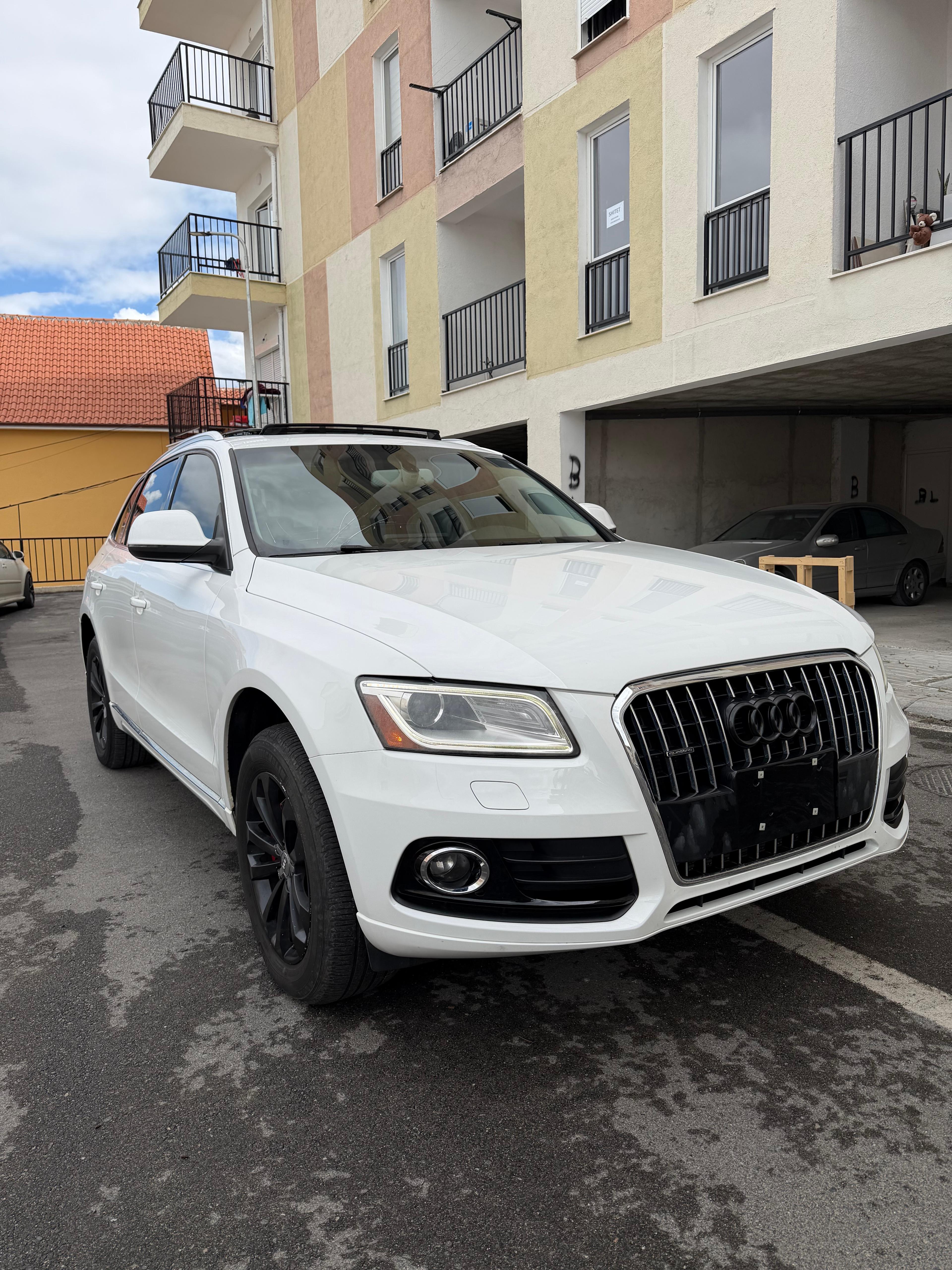Audi Q5 for rent