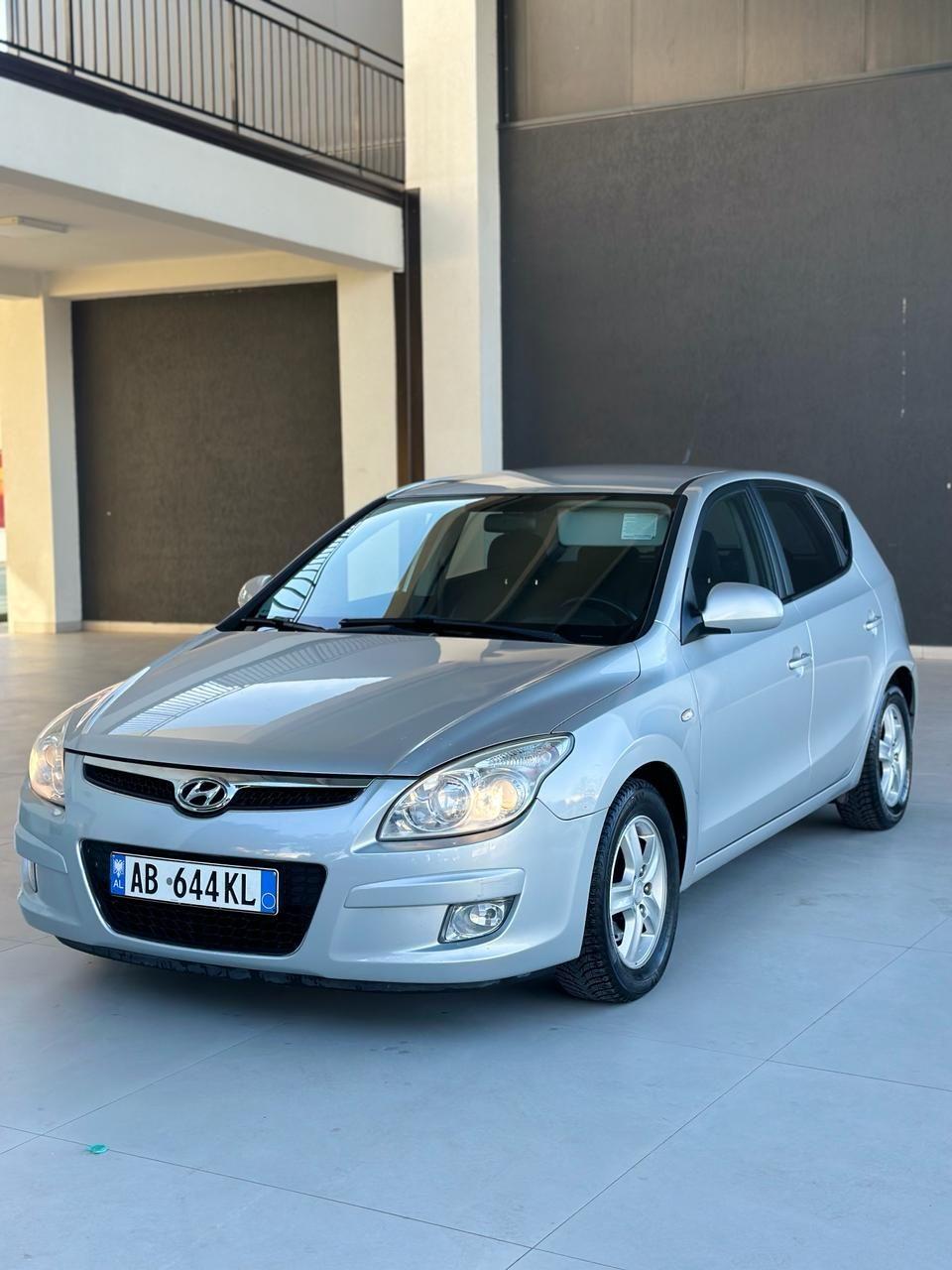 Hyundai I30 for rent