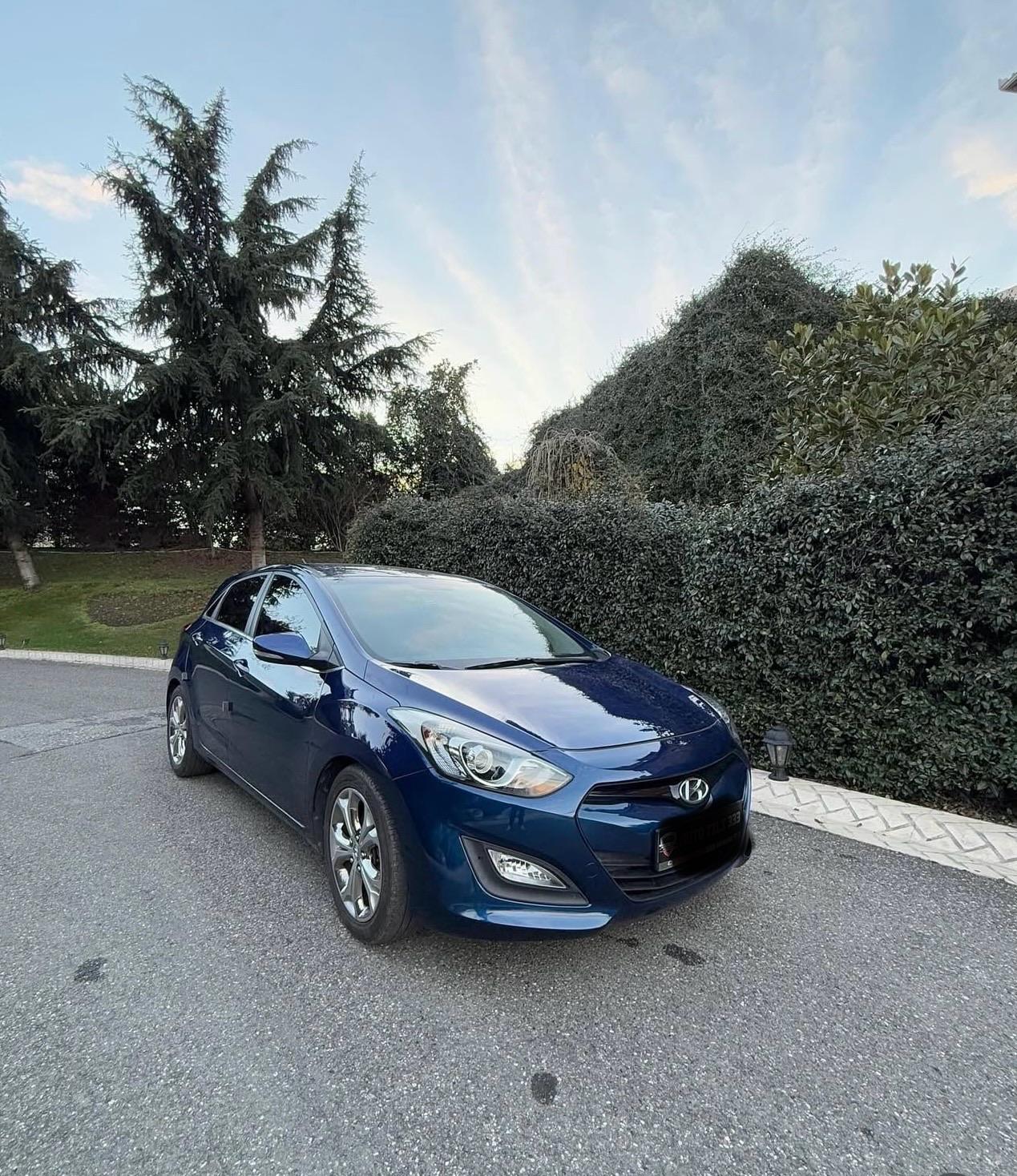 Hyundai I30 for rent