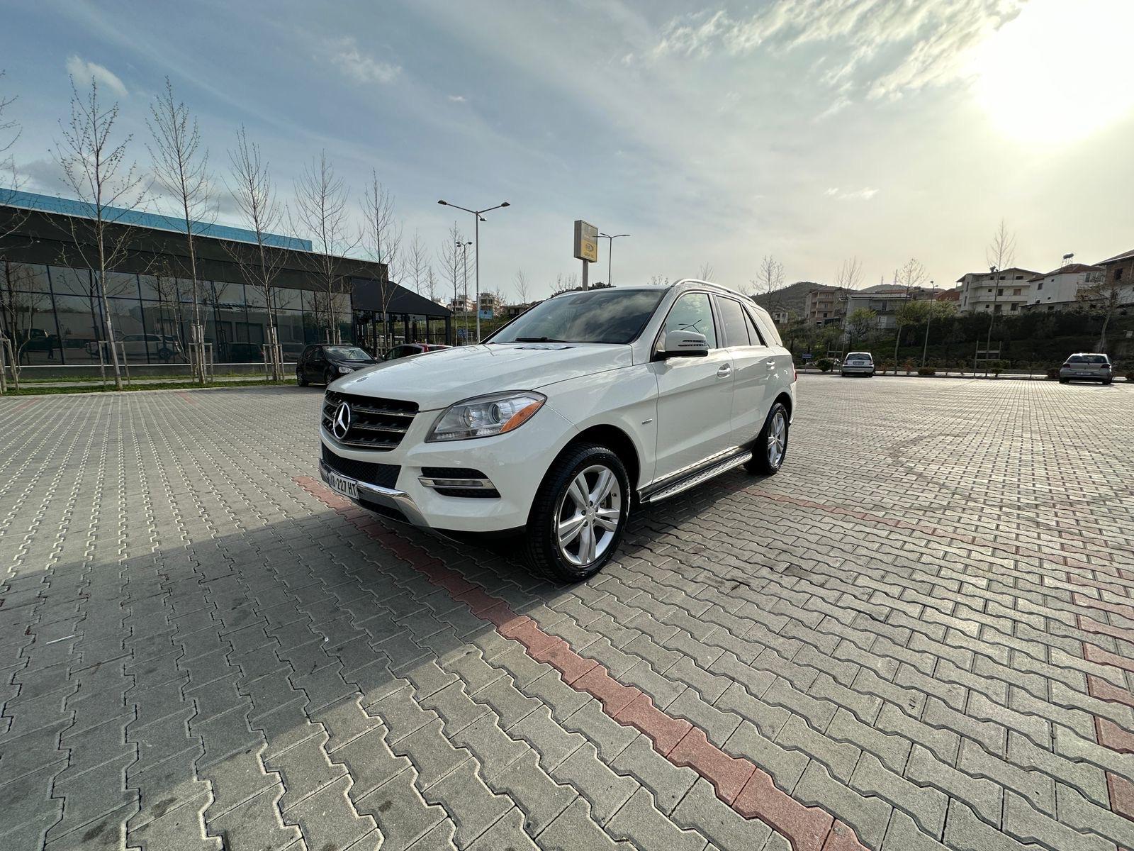 Mercedes-Benz GLE for rent