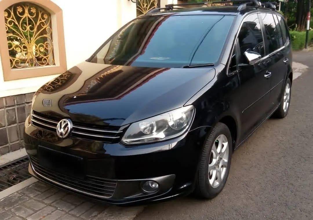 Volkswagen Touran for rent