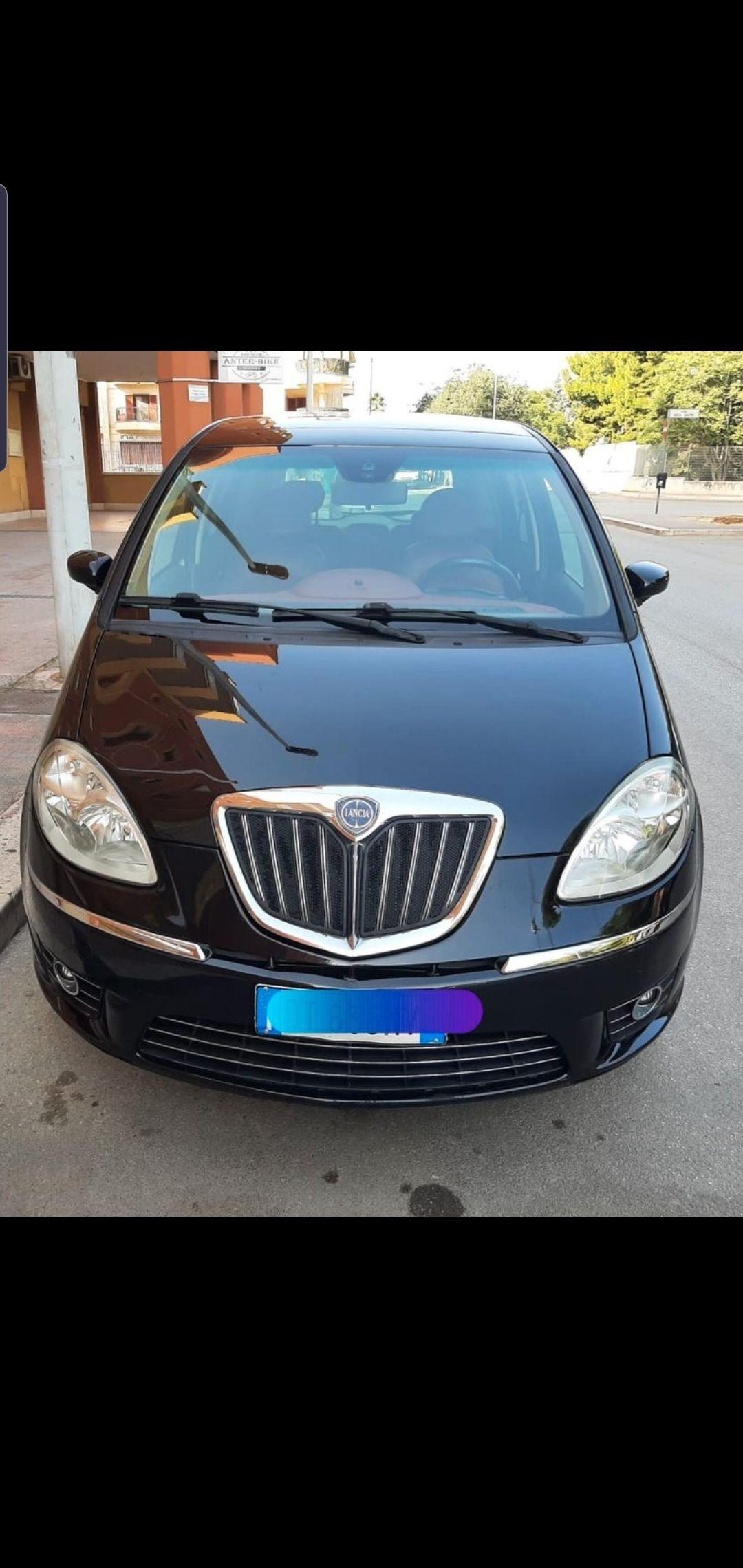 Lancia Ypsilon for rent