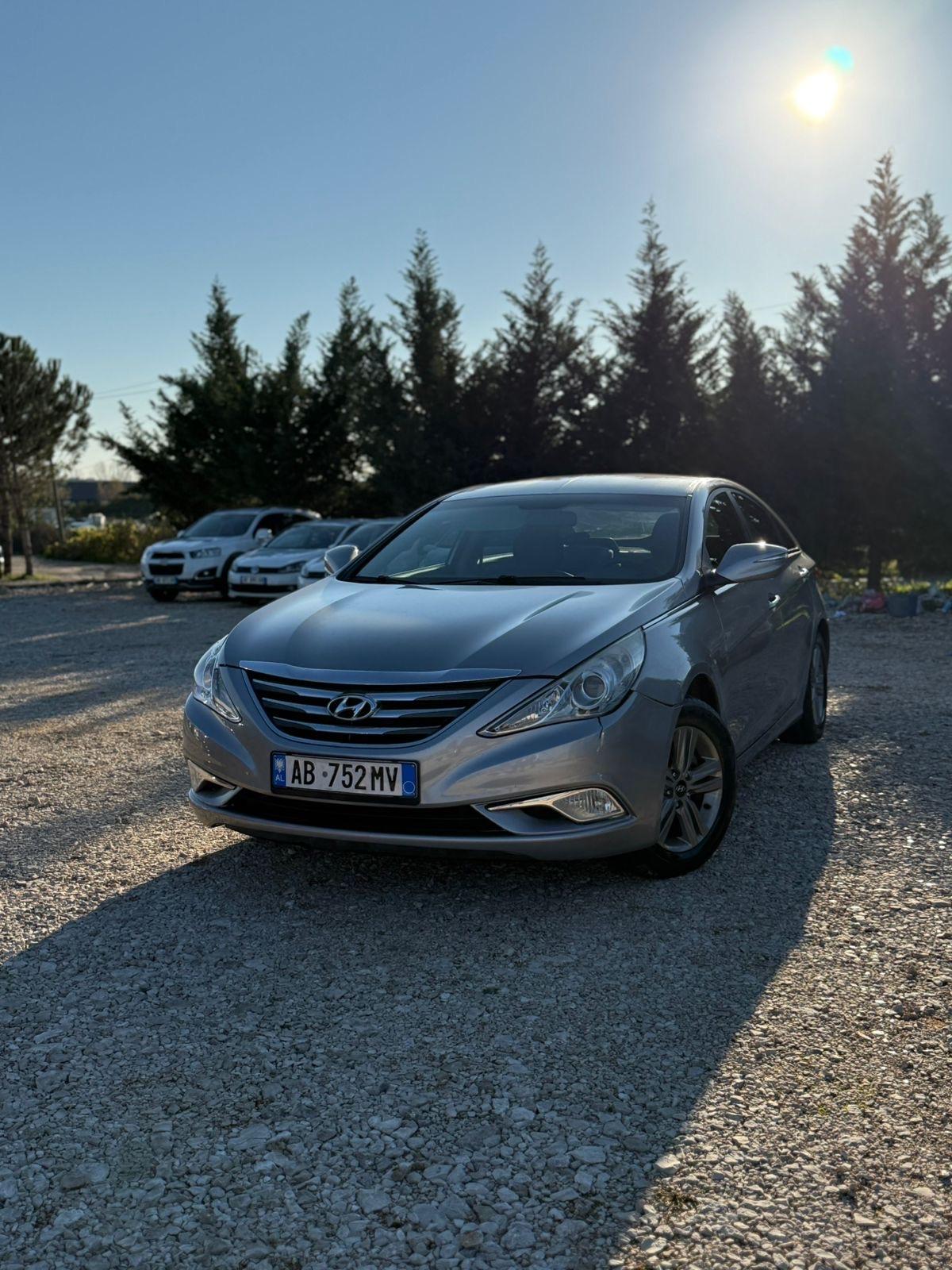 Hyundai Sonata for rent