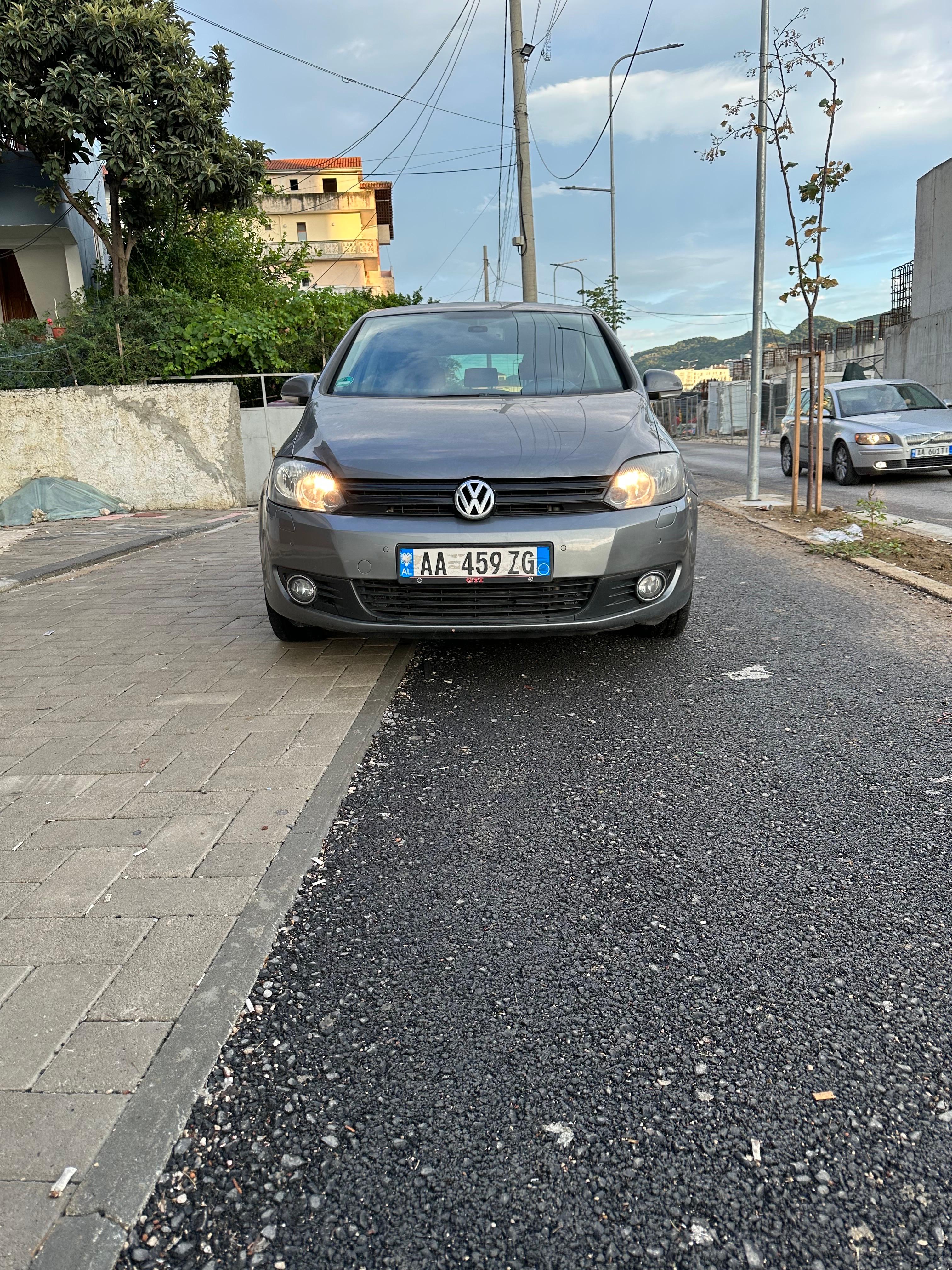 Volkswagen Golf Plus for rent