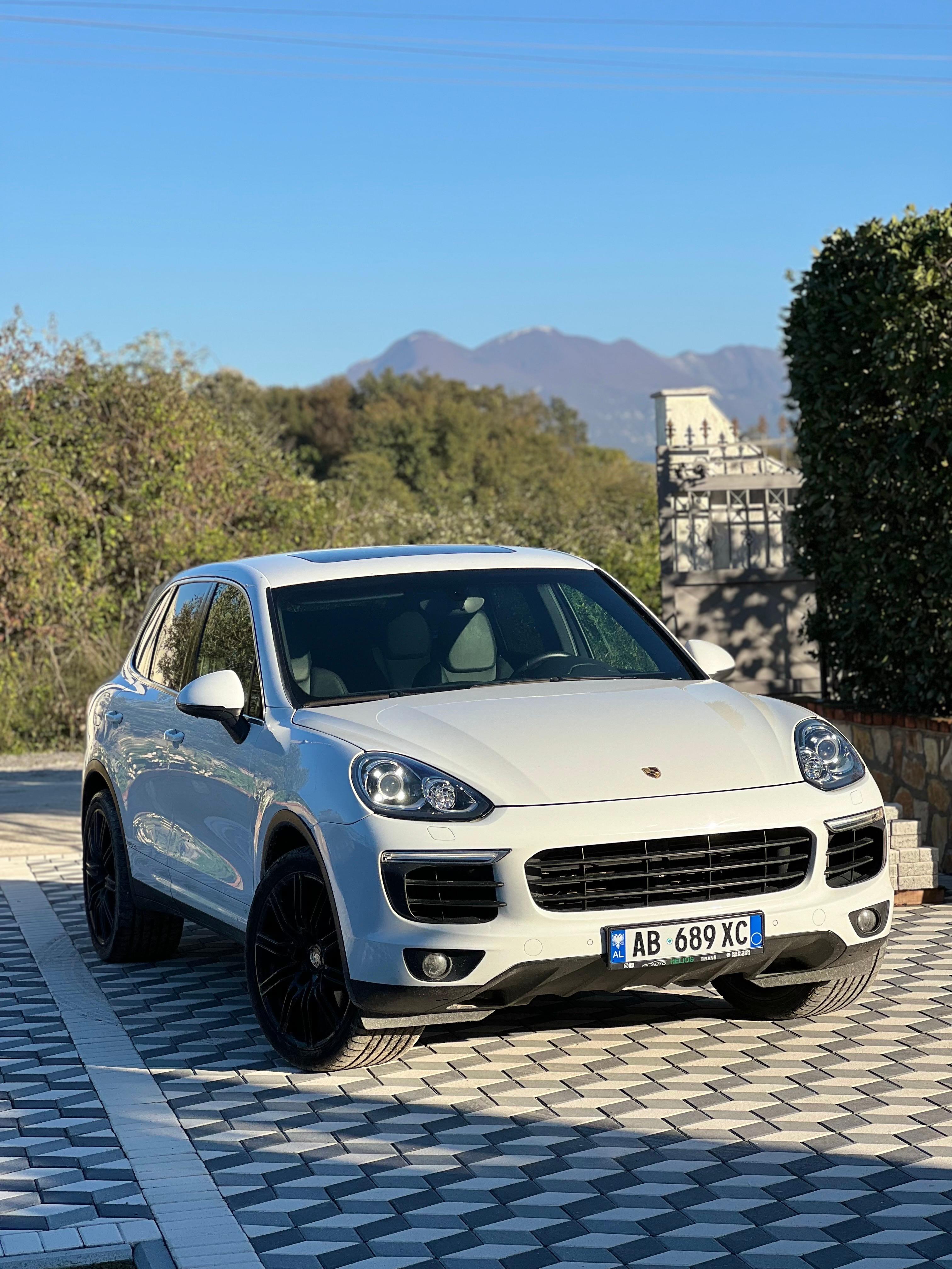 Porsche Cayenne for rent